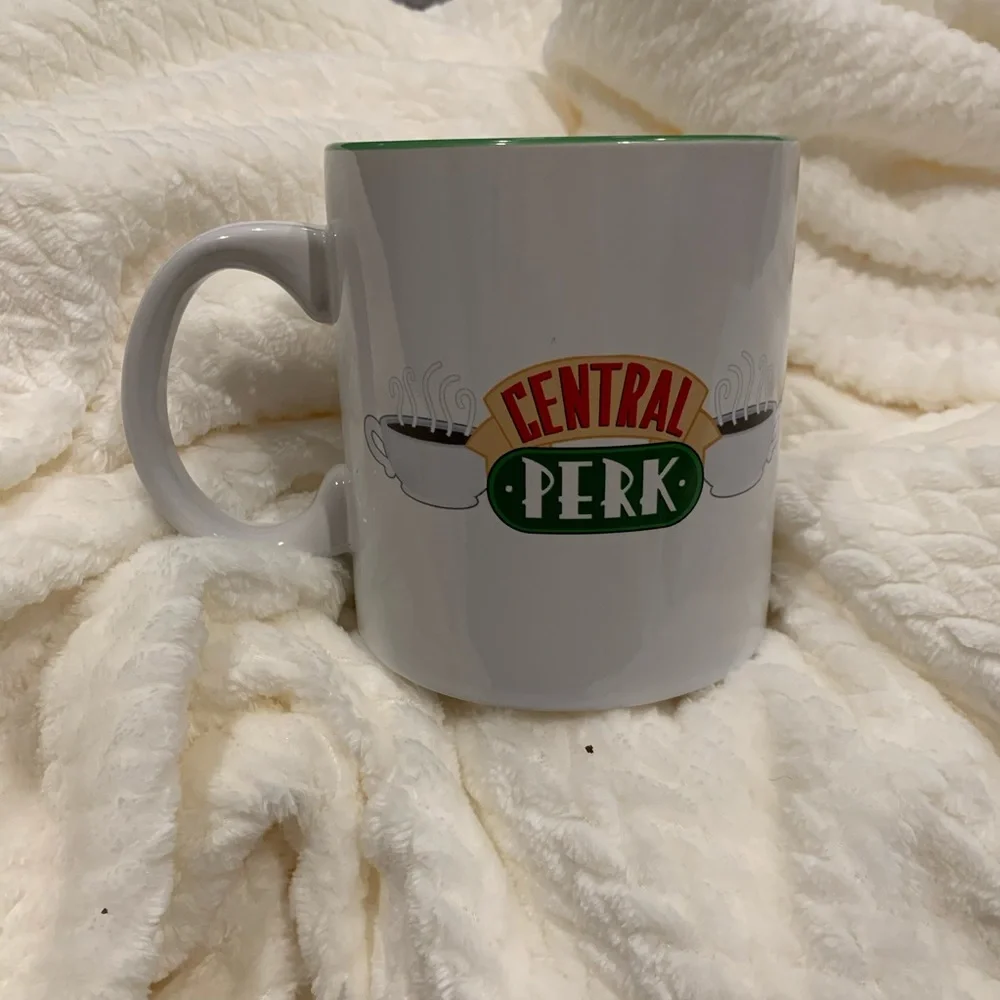 Central Perk‎ mug